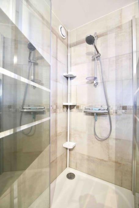 Super logement, 2 chambres, vue mer et piscine La Seyne-sur-Mer Extérieur photo