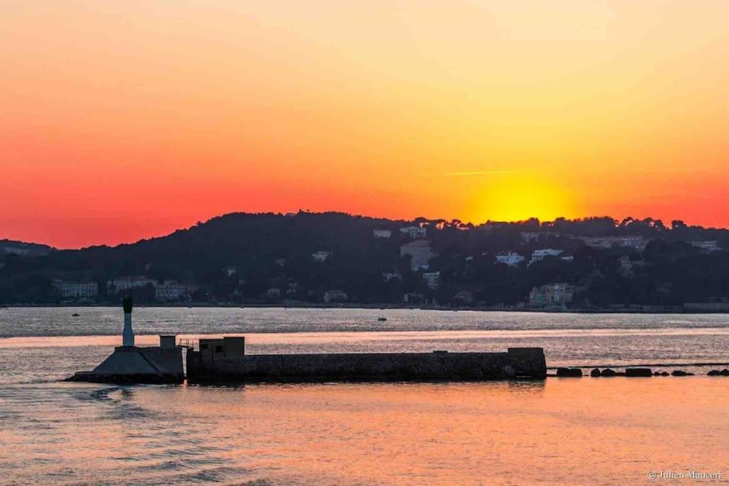 Super logement, 2 chambres, vue mer et piscine La Seyne-sur-Mer Extérieur photo