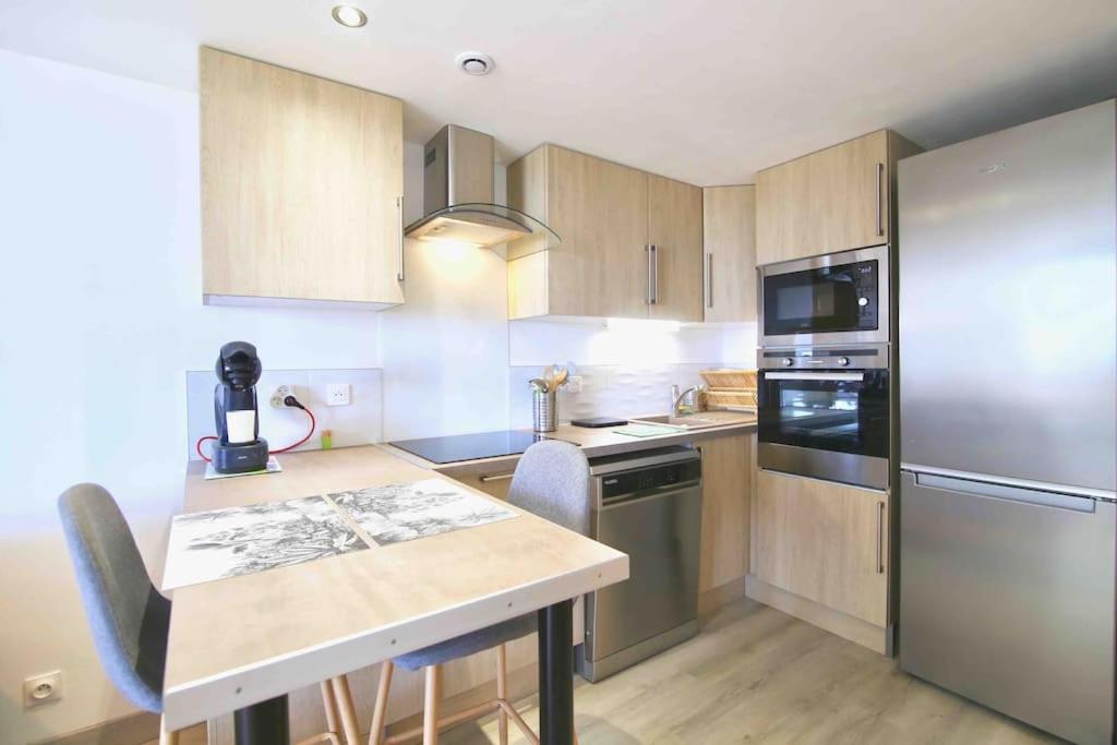 Super logement, 2 chambres, vue mer et piscine La Seyne-sur-Mer Extérieur photo